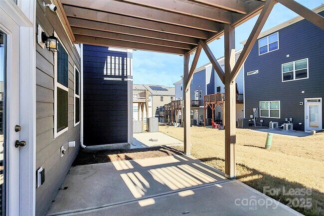 Building Photo - 10436 Glenmere Crk Cir