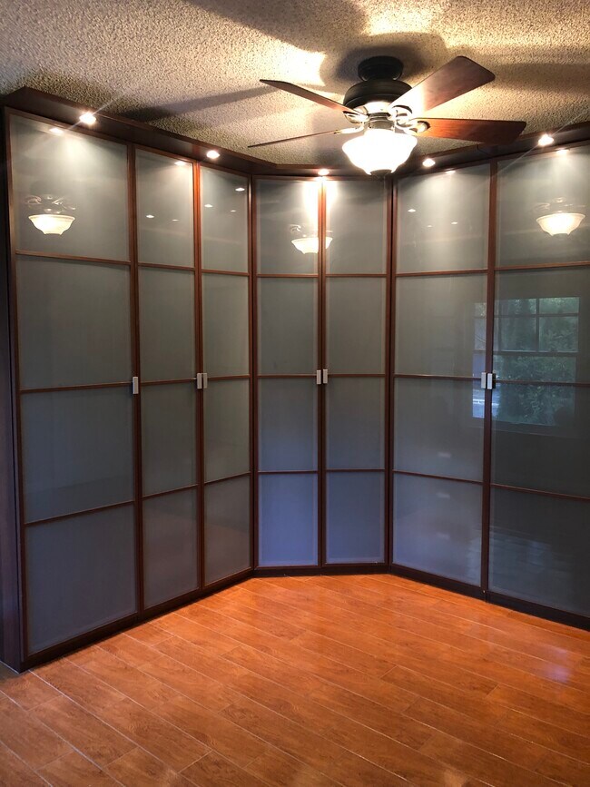 Custom closets in 3rd bedroom - 5930 Long Acres Ct
