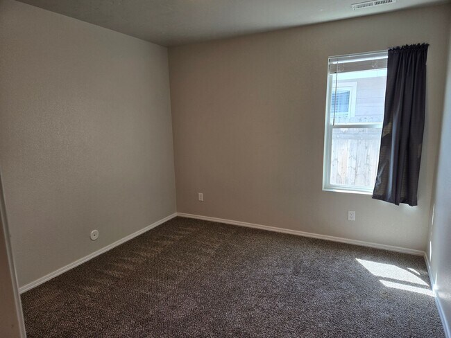 Building Photo - Charming & Modern Single-Family Home in Meridian - Welcome home!