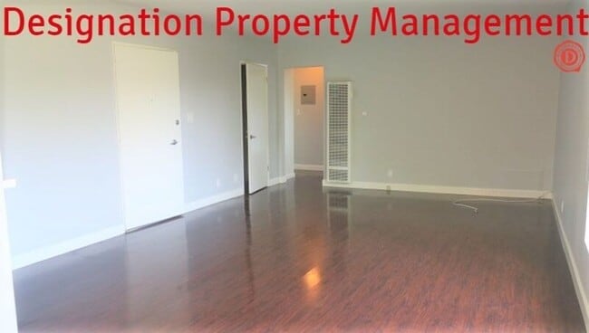 Building Photo - 7638 Hampton Ave