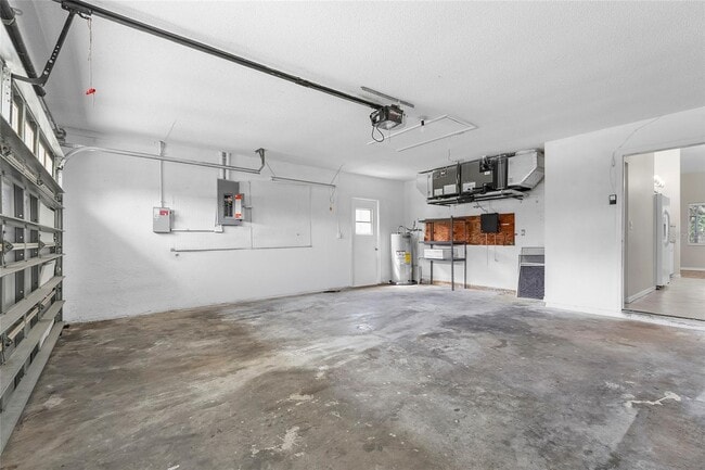 Building Photo - 7710 33rd Ln E