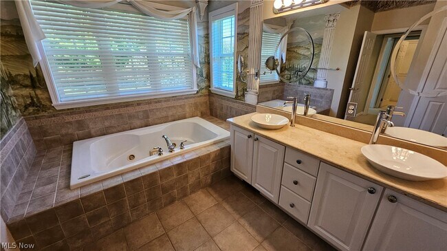 Building Photo - 7235 Dursley Ct