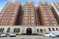 Building Photo - 5300 S Shore Dr