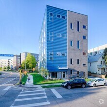 Building Photo - Apartments on Essex, U of M, Light Rail - ...