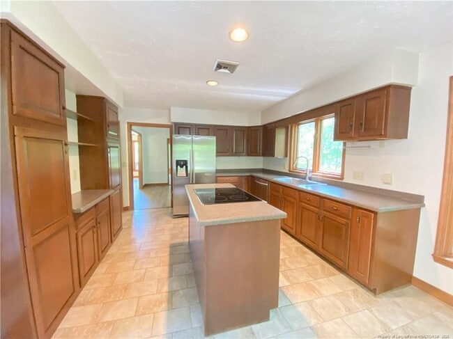 Building Photo - 3299 Liverpool Dr