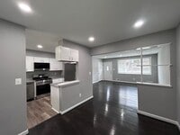Building Photo - 4 Bedroom Single Family House