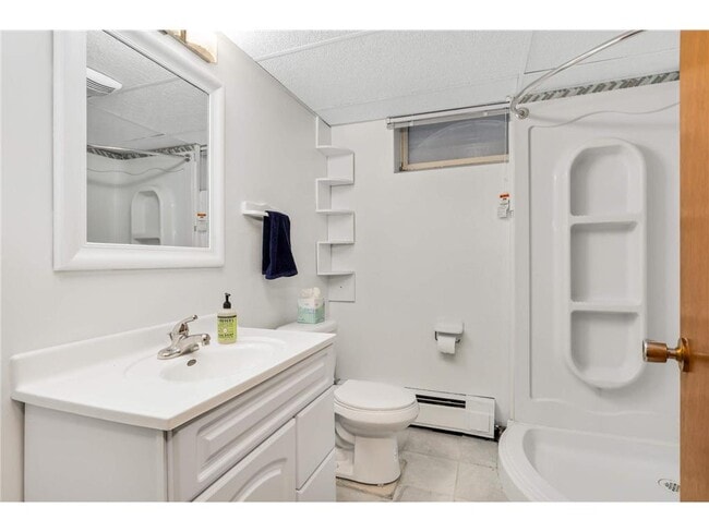 Building Photo - 2331 W Medicine Lake Dr