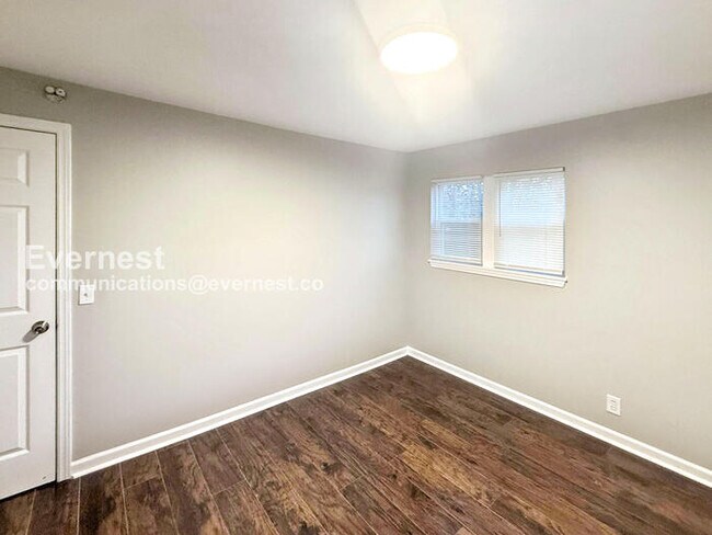 Building Photo - 8234 4th Ave S