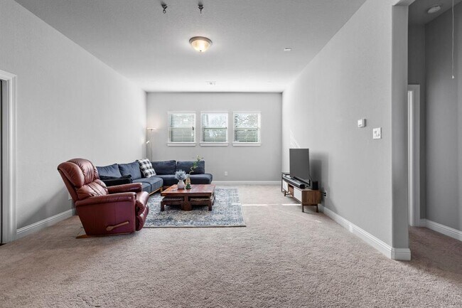 Building Photo - 2311 Pale Star Dr