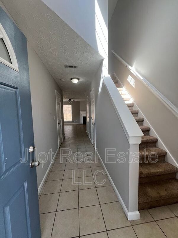 Building Photo - 216 Matthew Ln