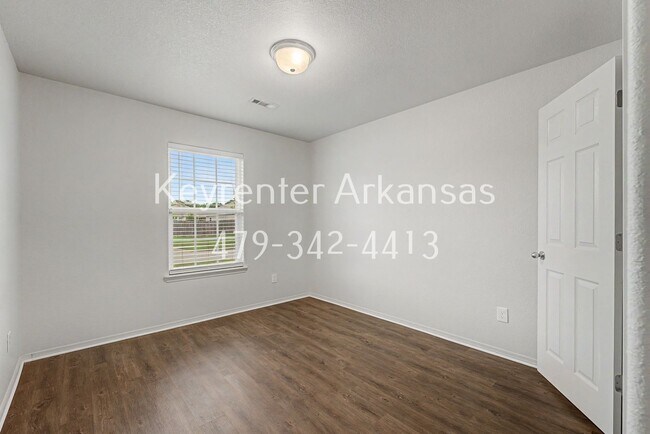 Building Photo - Beautiful 4-Bedroom Home in Fayetteville – Ideal for Comfortable Living!