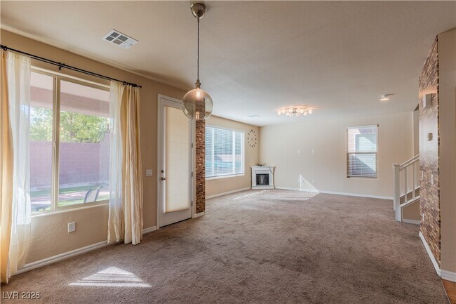 Building Photo - 10279 Mopan Rd