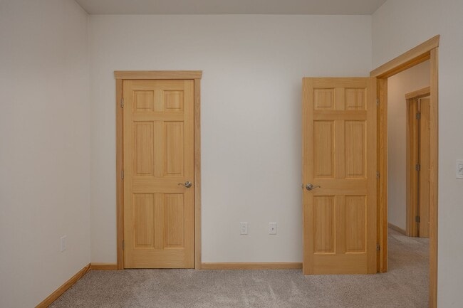 Building Photo - Spacious & Modern 3-Bed, 2-Bath Home with ...