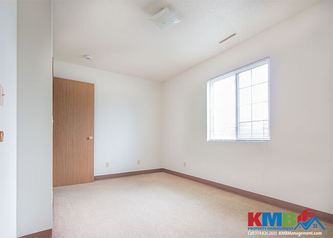 Building Photo - 125 E Boyson Rd