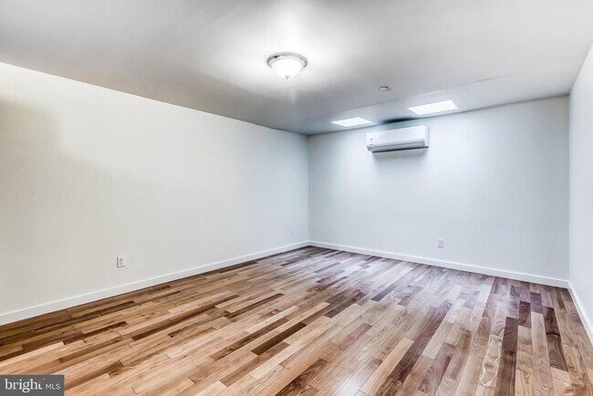 Building Photo - 4122 Haverford Ave