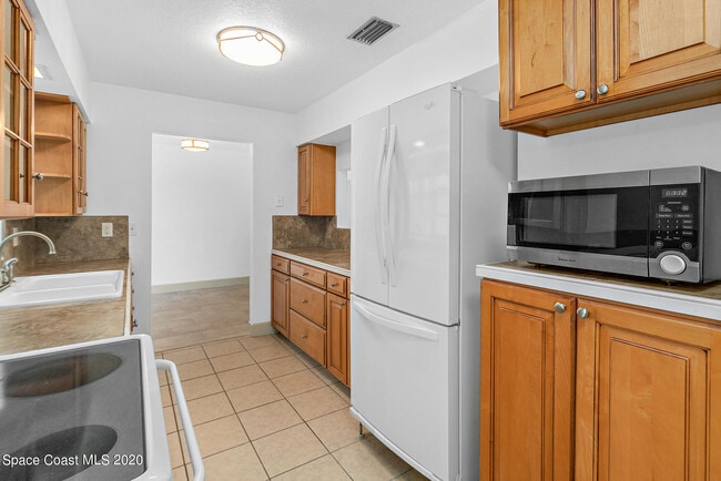 Building Photo - 2157 Barracuda Ave
