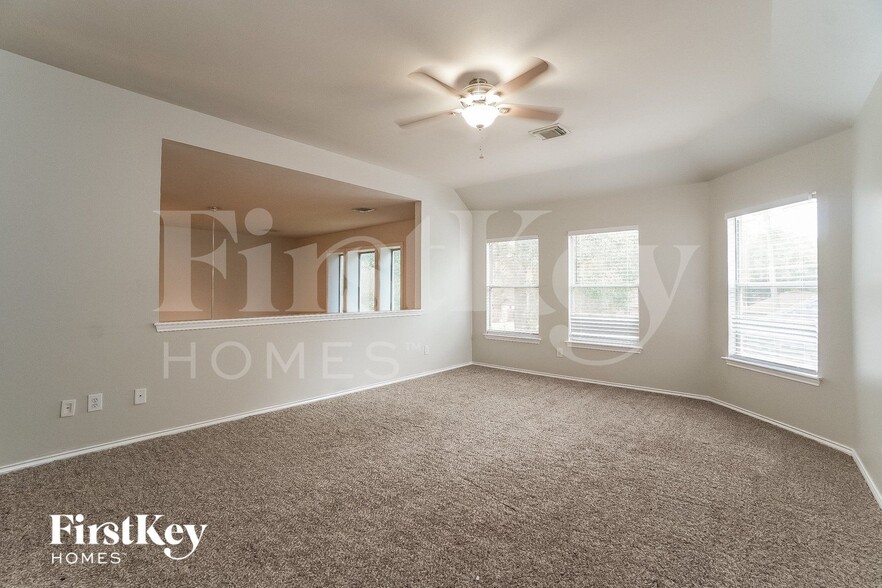 Building Photo - 11511 Maple Falls Dr