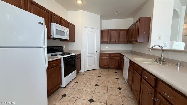 Building Photo - 8493 Gardena Hills Ave