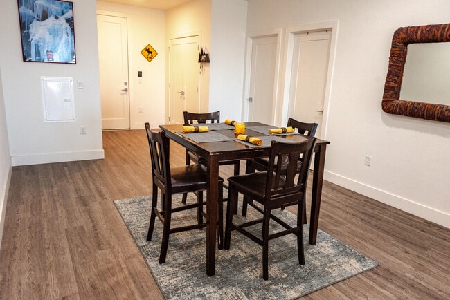 Building Photo - 3500 S Corona St