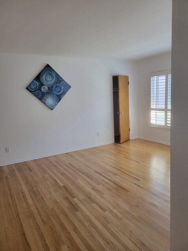 LEAVING AREA - 103 N Hayworth Ave