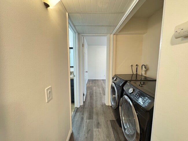 Building Photo - Beautiful 2Bd/2Ba Condo w/2 Reserved Parking Spaces, Extra Storage and Patio in Fullerton!