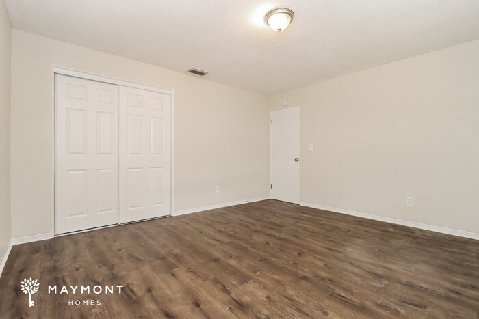 Building Photo - 2312 32nd Ave N