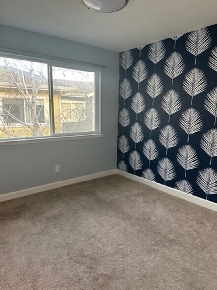 Building Photo - 755 14th Ave