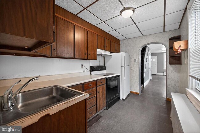 Building Photo - 1234 Mulberry St