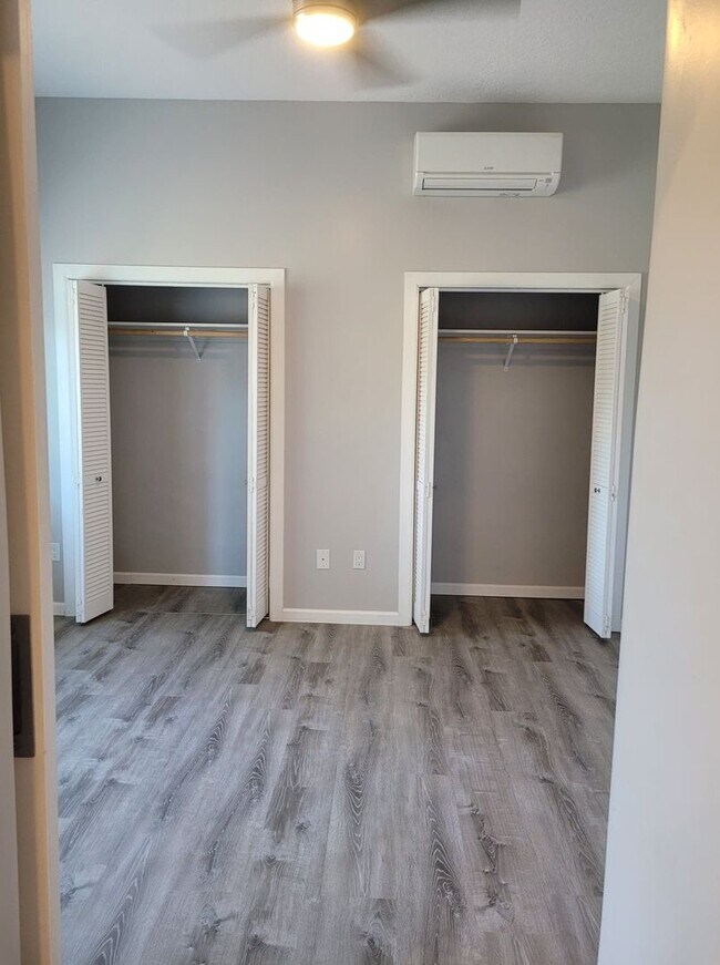 Building Photo - NEWLY REMODELED 1 BED 1 BATH