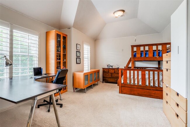 Building Photo - 13911 Royal Springs Ct