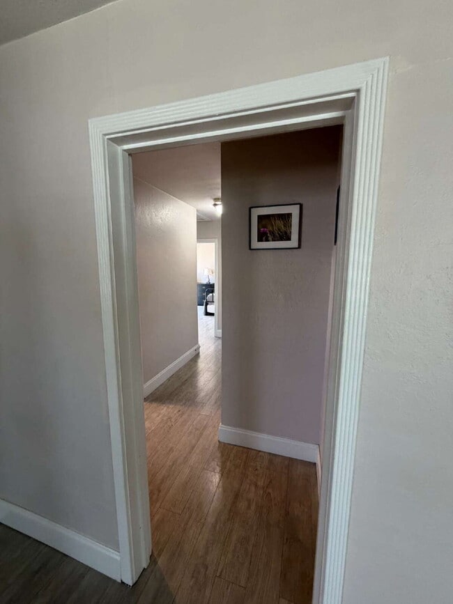 Building Photo - "Charming 3-Bedroom Oasis with Granite Elegance & Hardwood Warmth in Concord!"