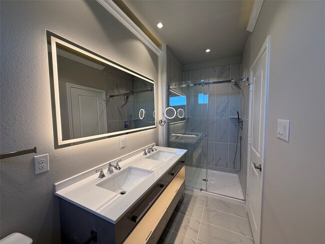 Building Photo - 15723 Derby Mnr Lp