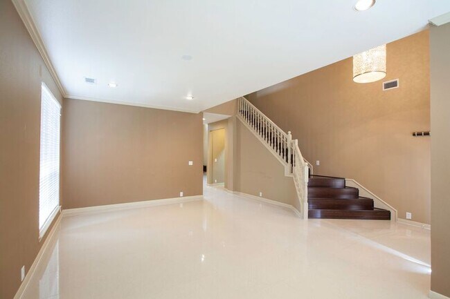 Building Photo - 11544 Blackhawk Dr