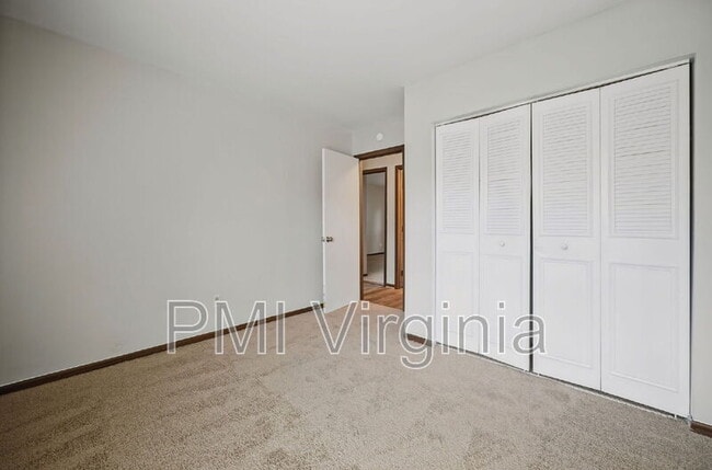 Building Photo - 1474 E Tanners Creek Dr
