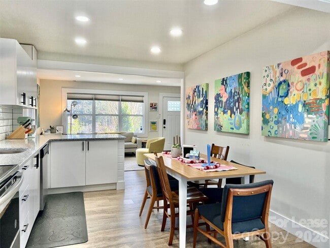 Building Photo - 3205 Brixton Ct