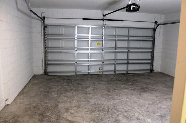 Building Photo - 355 White Heron Wy