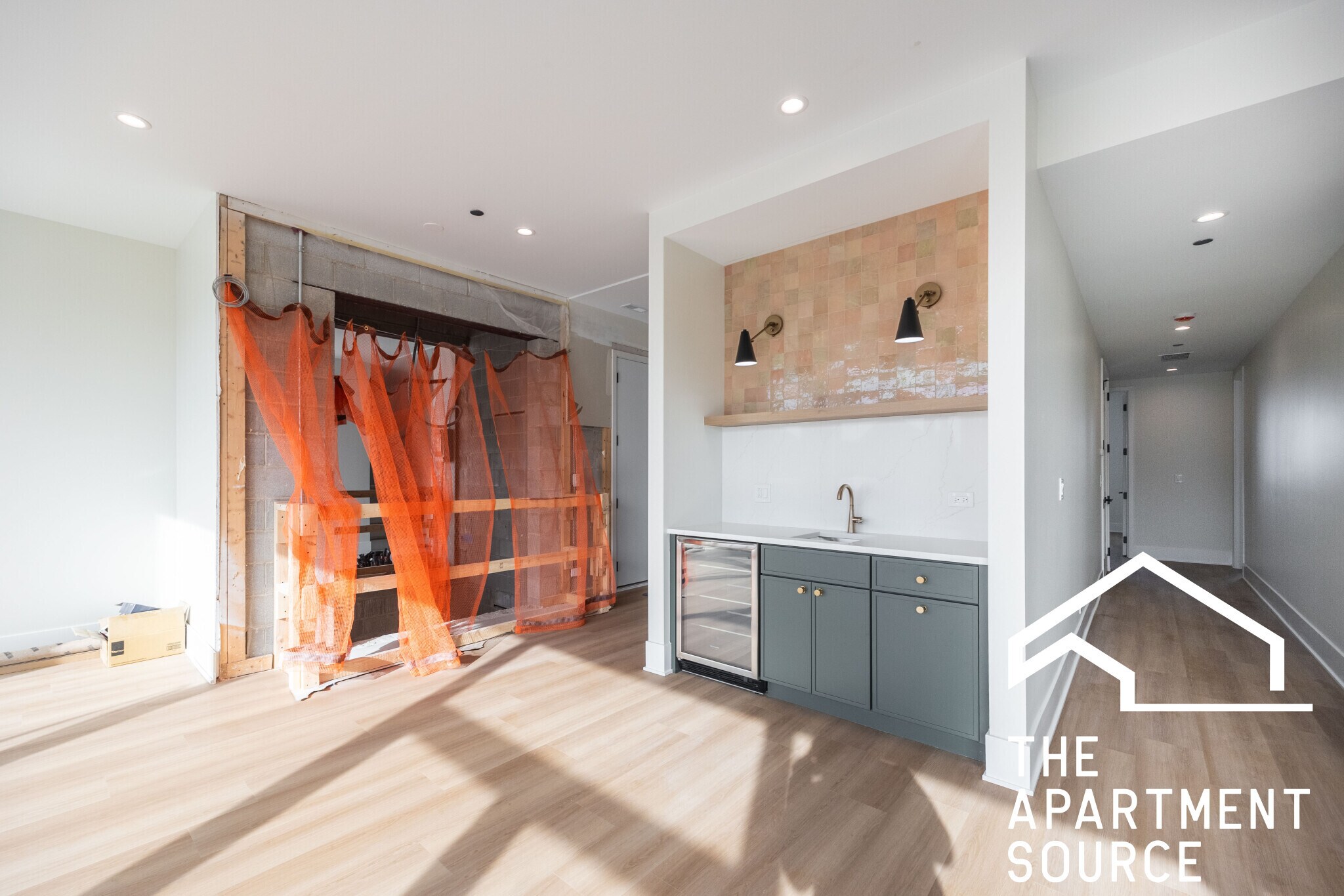 Building Photo - 1624 W Grand Ave