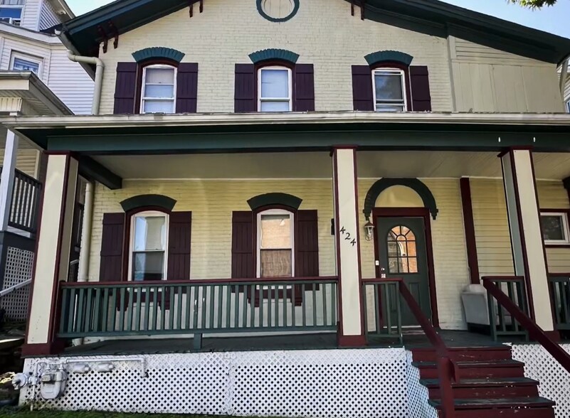 Building Photo - 424 Monroe Ave