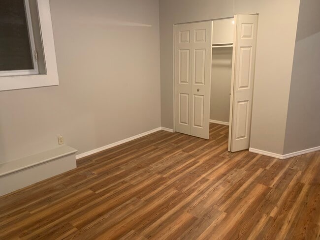 Building Photo - 6525-6525 N Haight Ave