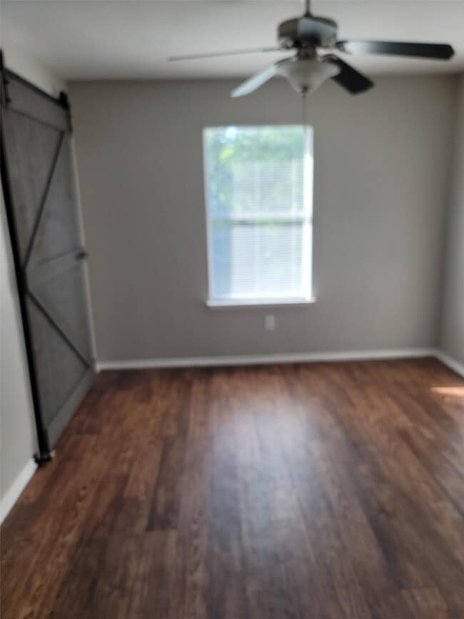 Building Photo - 6014 Drenner Park Ln