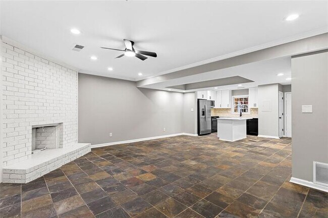 Building Photo - 1777 Twin Brooks Dr SE