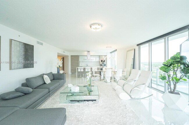 Building Photo - 300 Sunny Isles Blvd