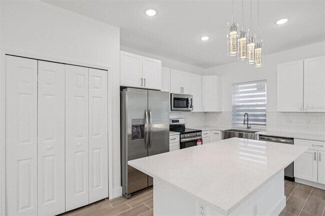Building Photo - 183 Wright Dr