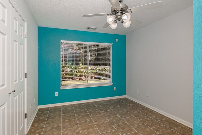 Building Photo - 31 N Rushwing Cir