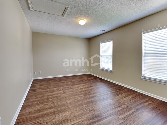 Building Photo - 2021 Clipstone Drive