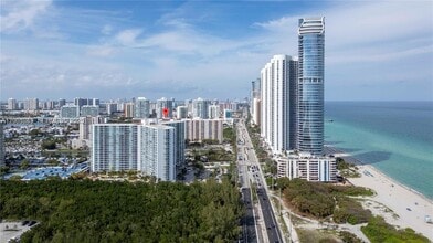 Building Photo - 100 Bayview Dr