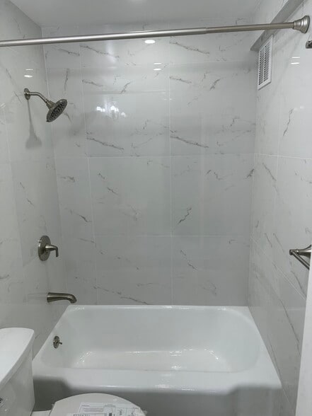 Building Photo - 3520 Leverich