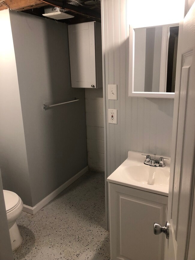 Building Photo - 152 Perry Pl