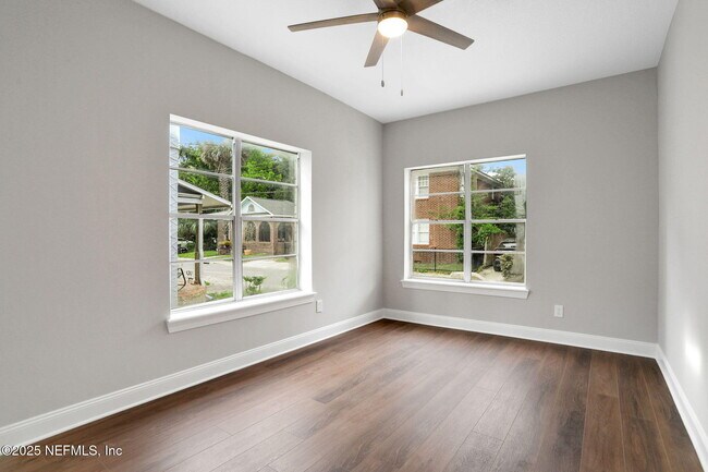 Building Photo - 2578 Haldumar Terrace