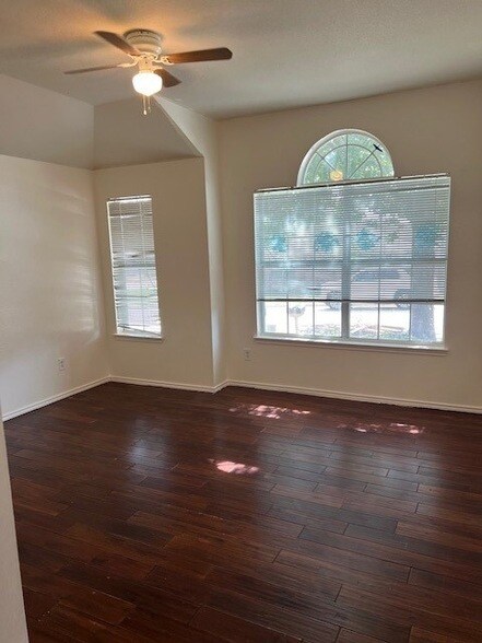 Building Photo - 8112 Autumn Creek Trail